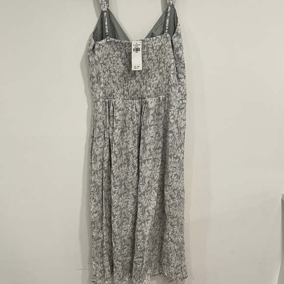 Abercrombie & Fitch Gray Floral Dress - Picture 6 of 6